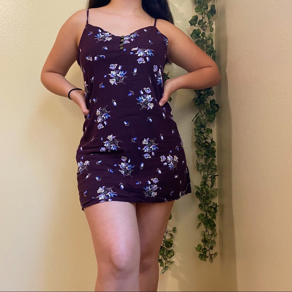 URBAN OUTFITTERS PURPLE FLORAL PATTERN MINI DRESS